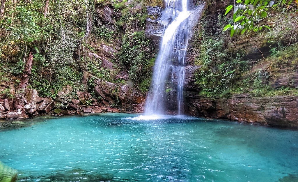 Cachoeira cristalina na Chapada do Veadeiros em Goiás