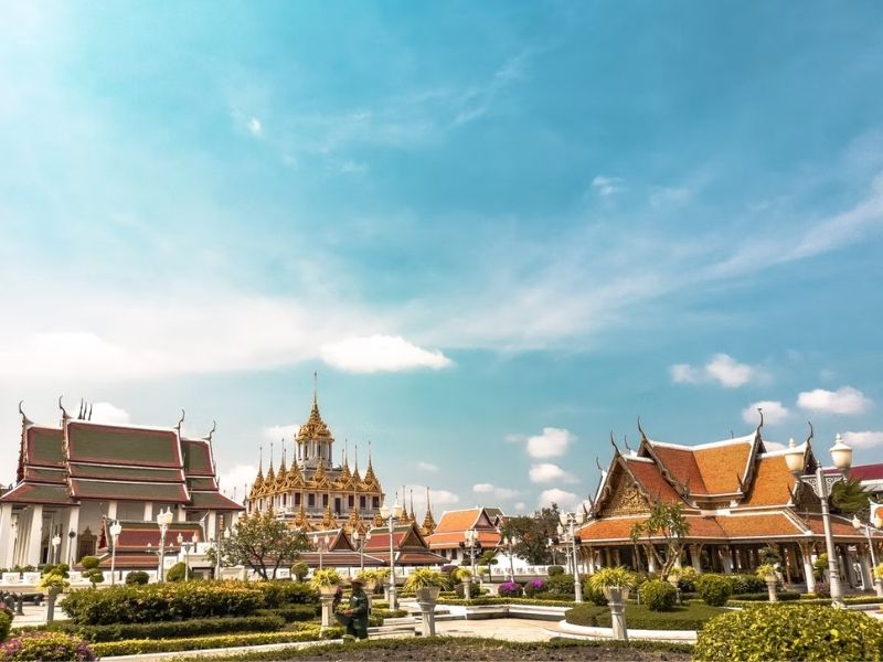 vista de região com construções decoradas em Bangkok
