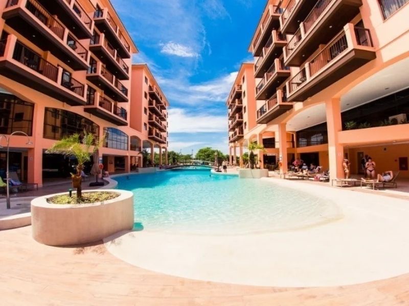 piscina do hotel Jurerê Beach Village