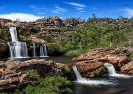 Confira 10 cachoeiras em Minas Gerais que você precisa conhecer