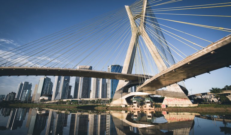 Ponte no centro de São Paulo
