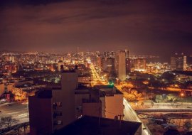 O que fazer à noite em Porto Alegre: os melhores programas para curtir a noite gaúcha