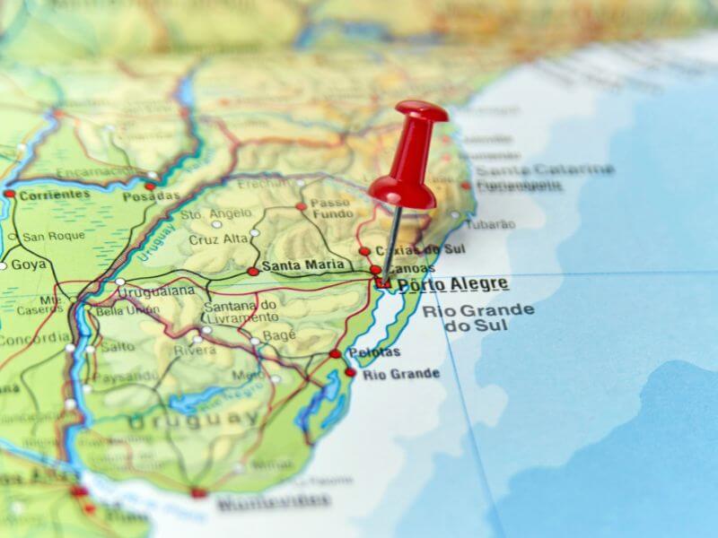 mapa mostrando como chegar a Porto Alegre com um alfinete vermelho marcando a cidade