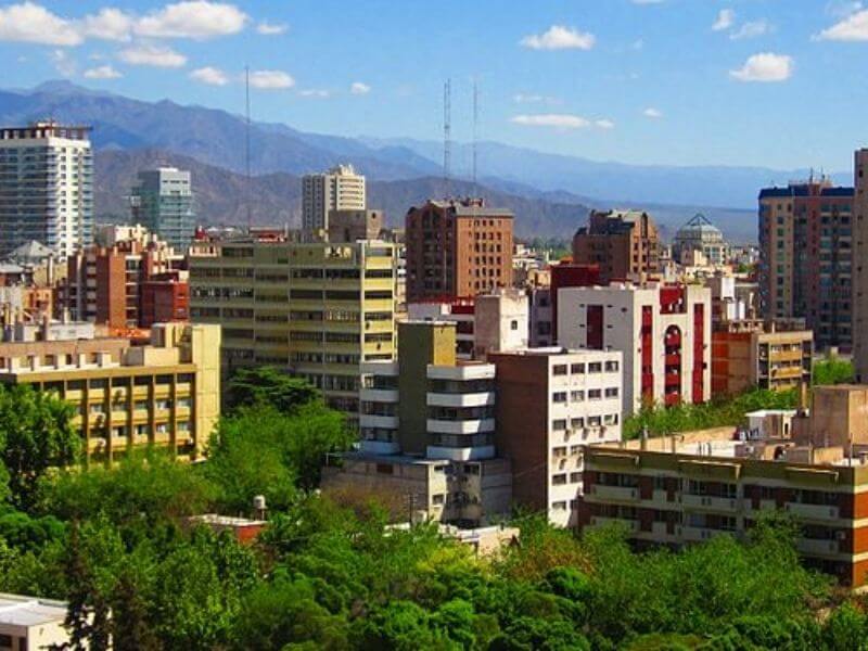 Vista aérea da cidade de Mendoza