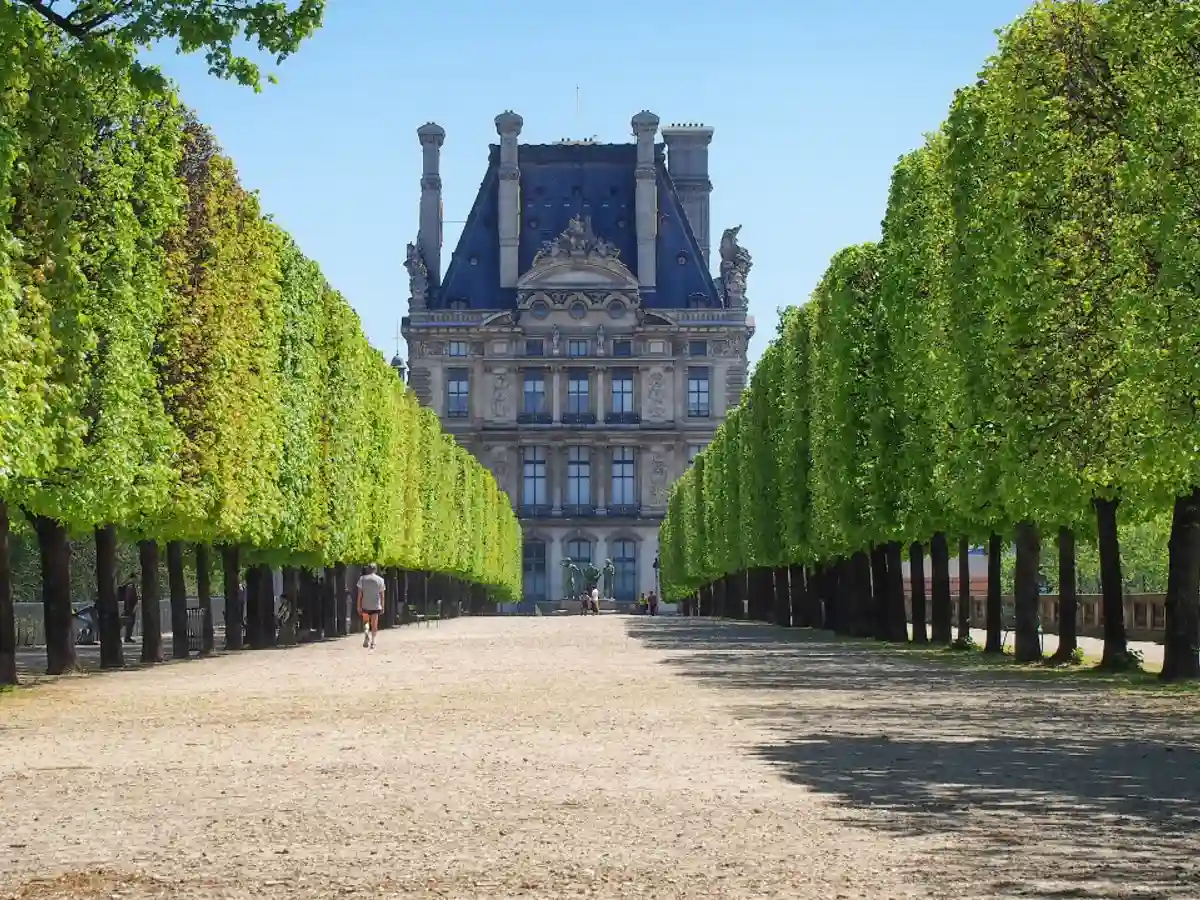 Jardins das Tulherias, Paris. Opção para visitar ao comprar passagem aérea para Paris.