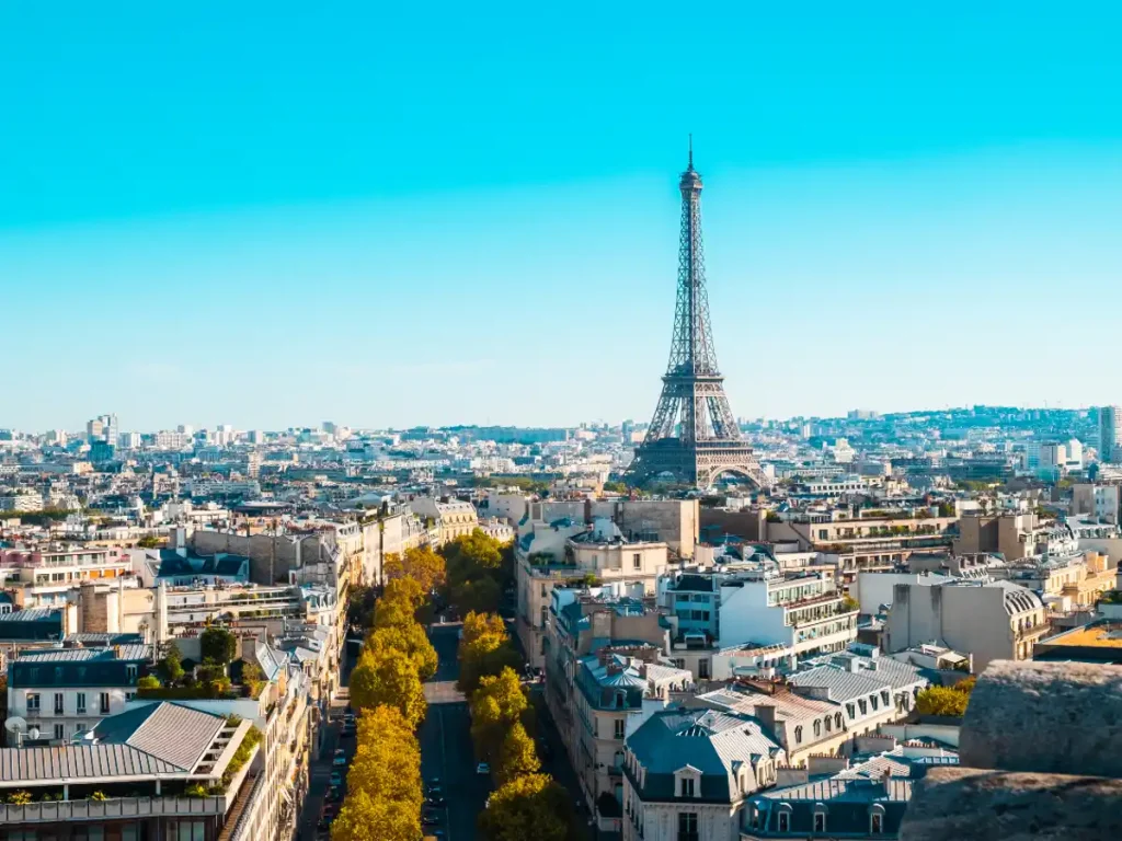 Passagem aérea para Paris.