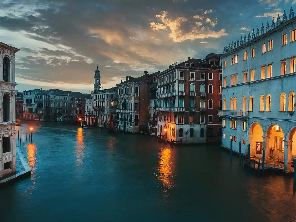 Veneza à noite.