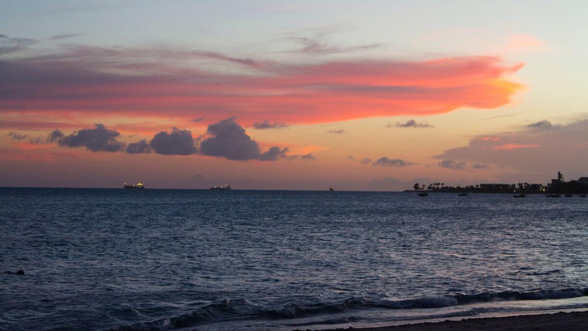 vista do mar em Maceió no fim do dia, início da noite