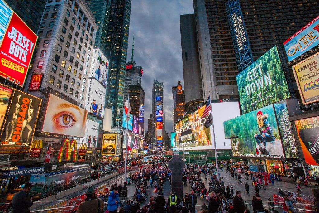 Times Square, NY. Imagem disponível no Unsplash