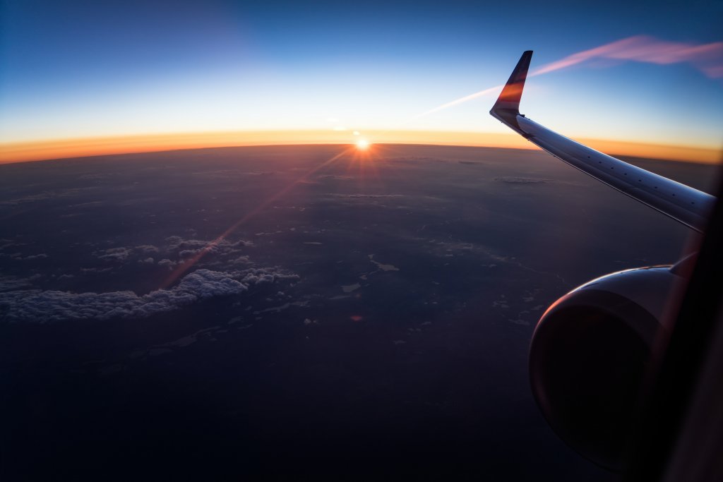 Vista Aérea De Nuvens Brancas Durante O Pôr Do Sol. Imagem disponível no Pexels