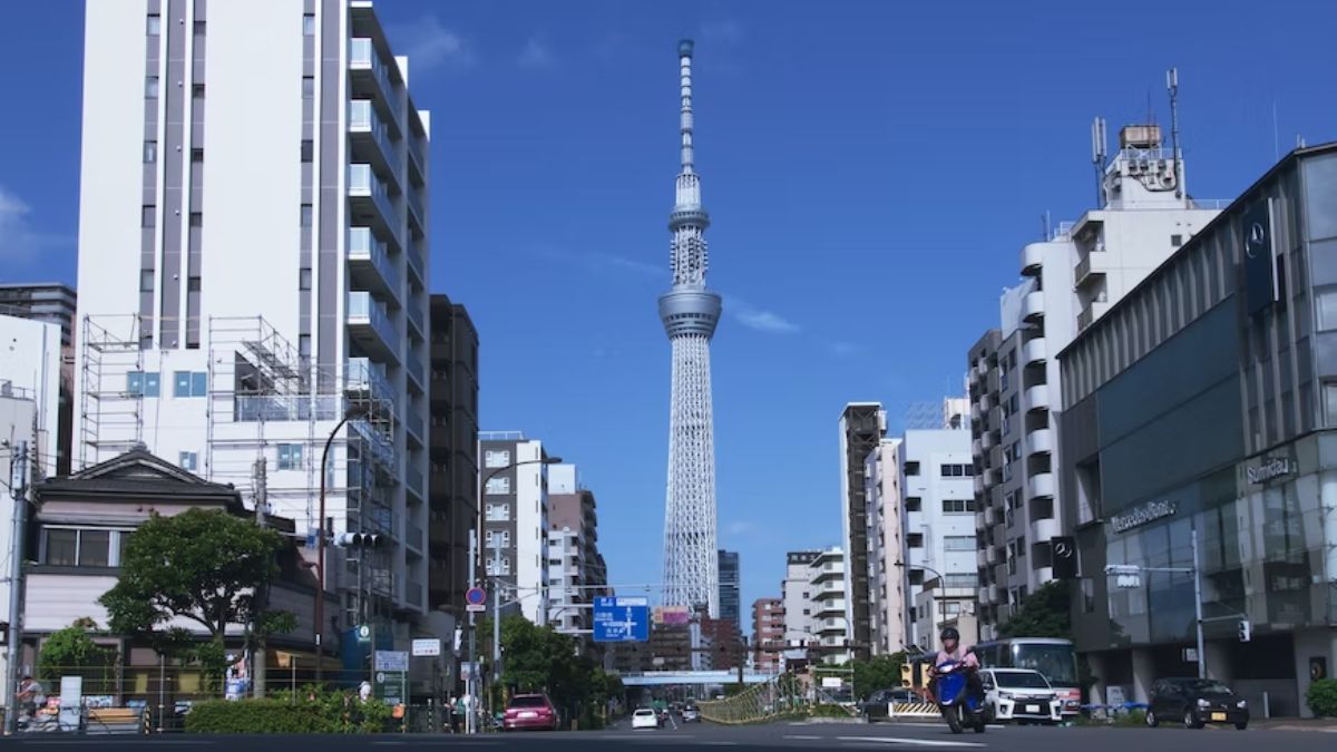 Tokyo Skytree vista pela lateral