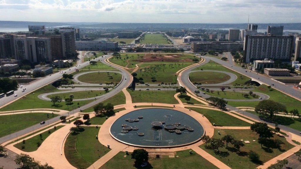 Vista aérea da cidade para mostrar opções de Roteiros em Brasília