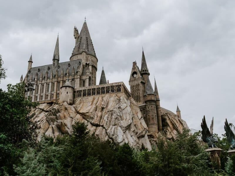 Castelo de Hogwarts no Wizarding World of Harry Potter, parque temático no Islands of Adventure em Orlando