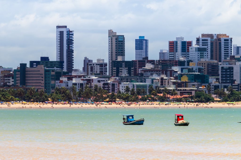 Vista da praia de João Pessoa. Imagem disponível em Unsplash.