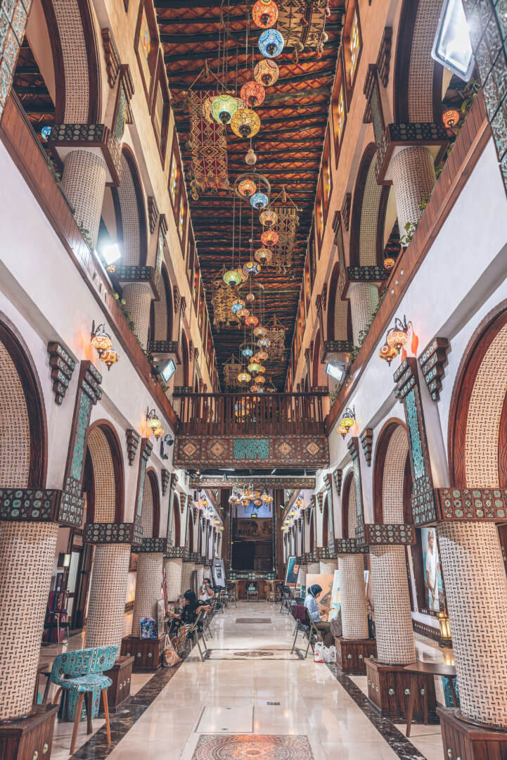 Mercado Souq Waqif, no Catar. Imagem disponível em Unsplash.