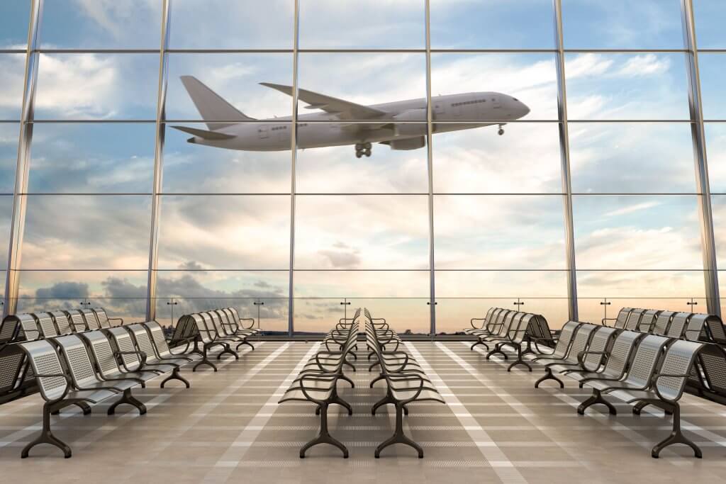 Avião decolando do aeroporto. Imagem disponível em Shutterstock.