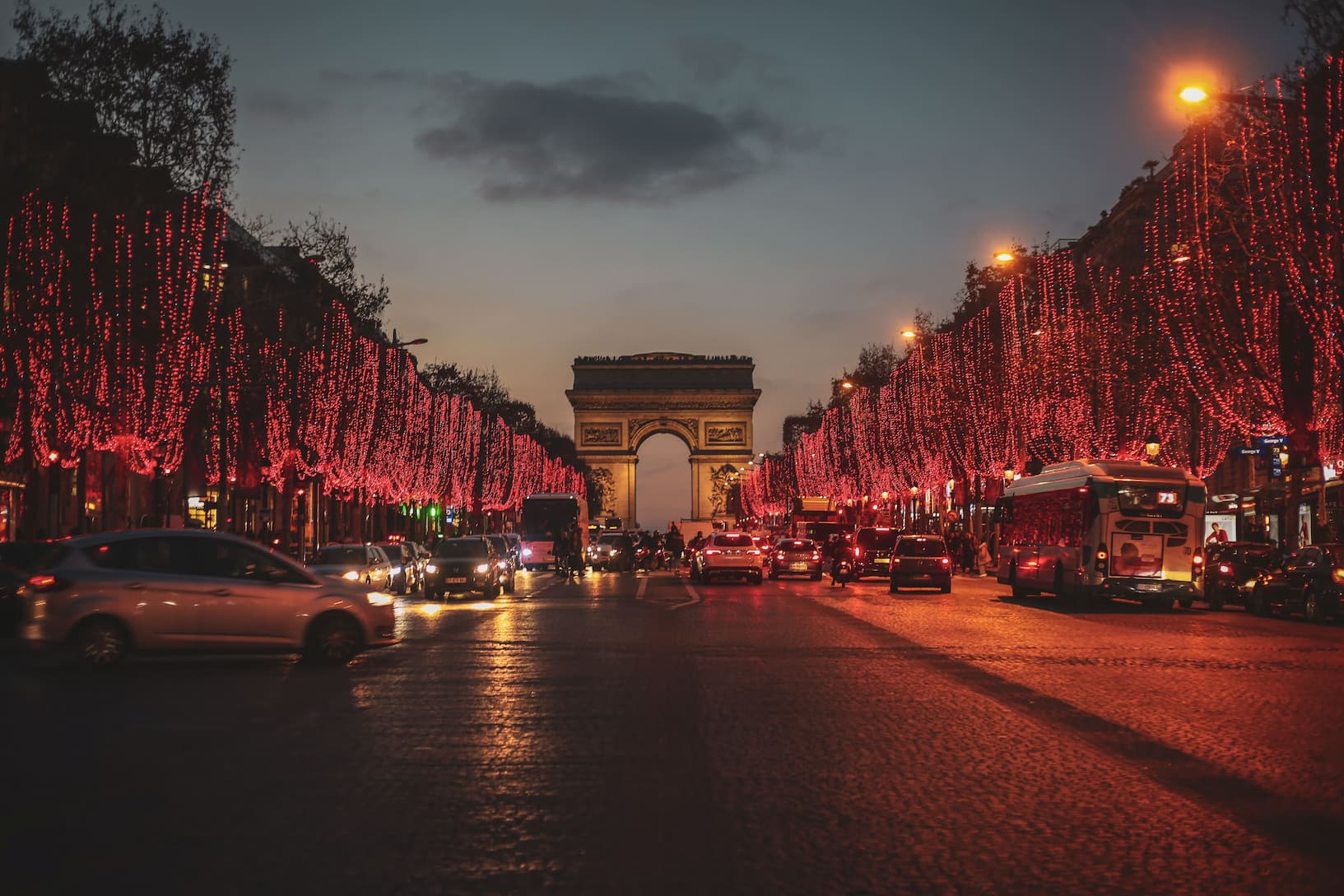 Paris (França). Imagem disponível em Unsplash.