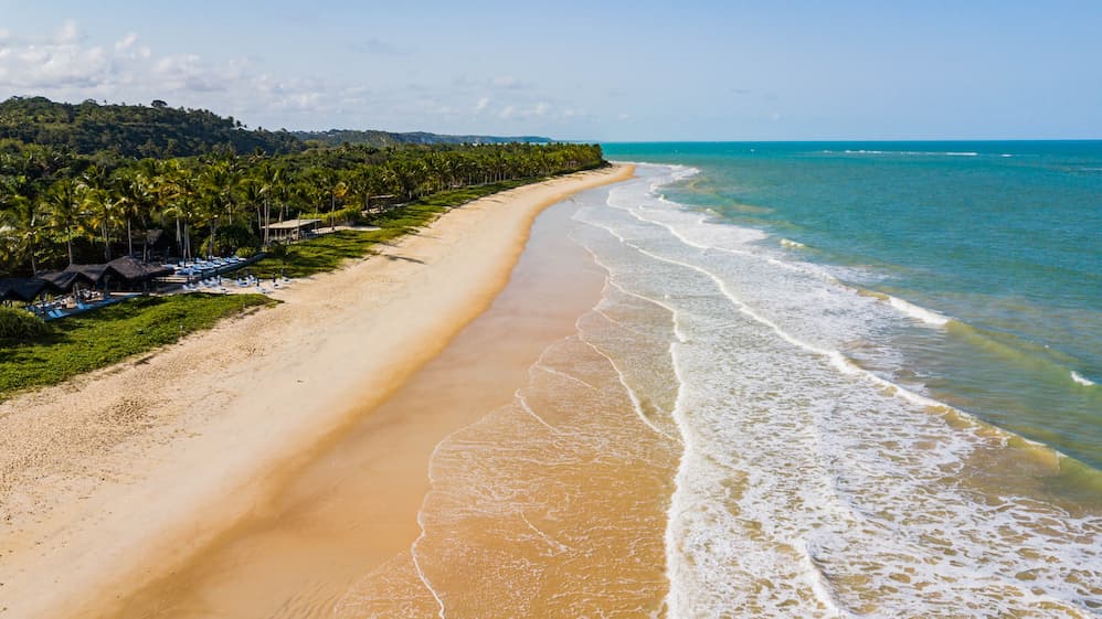Praia Rio da Barra. Imagem disponível em Shutterstock.