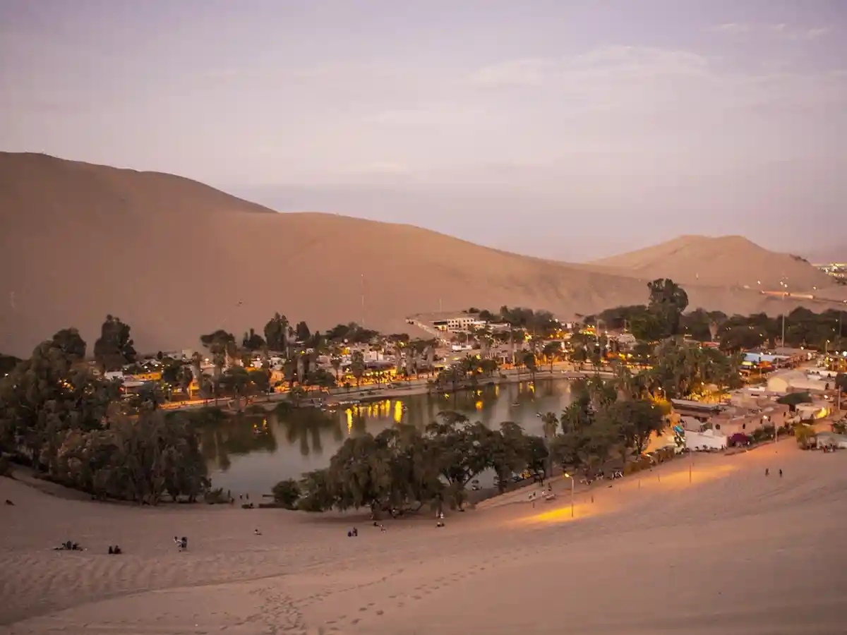 Oásis de Huacachina, Peru.