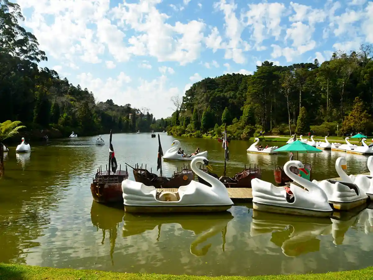 Pedalinhos no Lago Negro, Gramado.