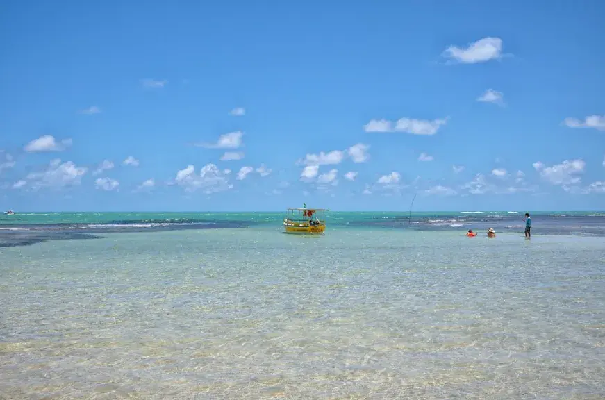 Praia de Bitingui - águas cristalinas